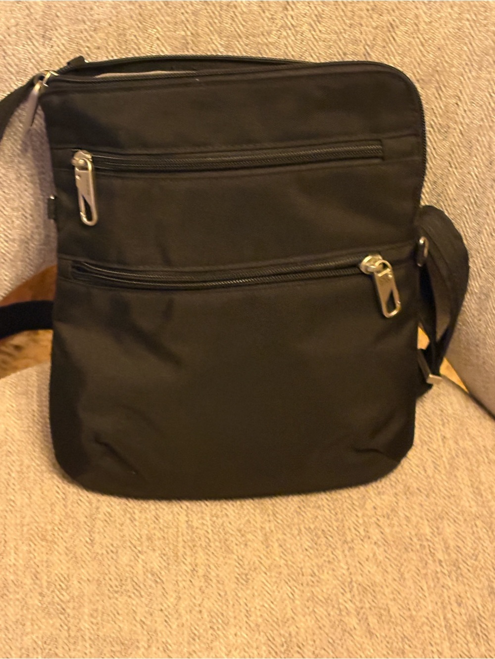 TRAVELON Crossbody Shoulder Bag